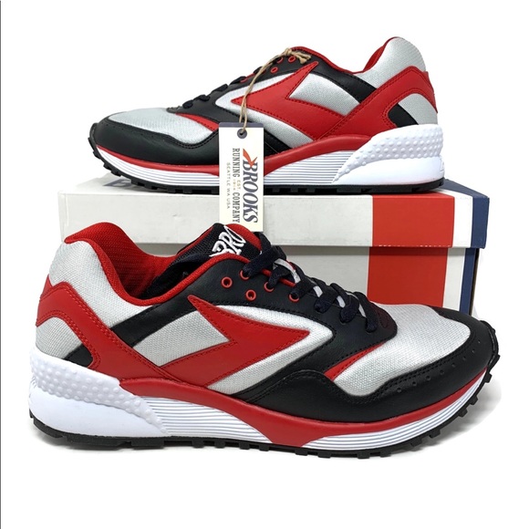 brooks shoes red